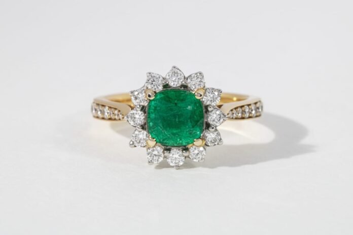 Engagement Ring Green Diamond A Unique Choice for a Special Moment